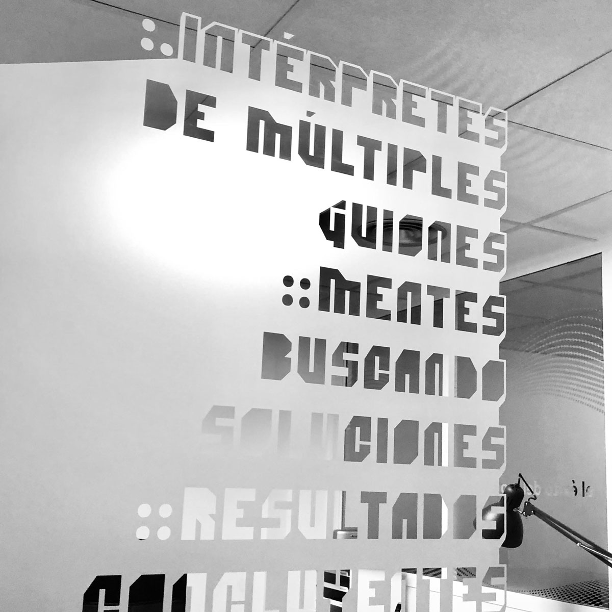 marco gráfico, estudio, diseño gráfico, editorial, diseño web, imagen corporativa, fotografía, ilustración, photoshop, Illustrator, indesign, pictogramas, señalética, packaging, branding, cartelería, cultura visual, comunicación, impresión, publicidad, arte, estilo, cartelera, editorial, tipografía, color, marketing, catálogos, calidad, desafíos creativos, tecnologías de la información, inspiración, tendencias, pasión, edición, distribución