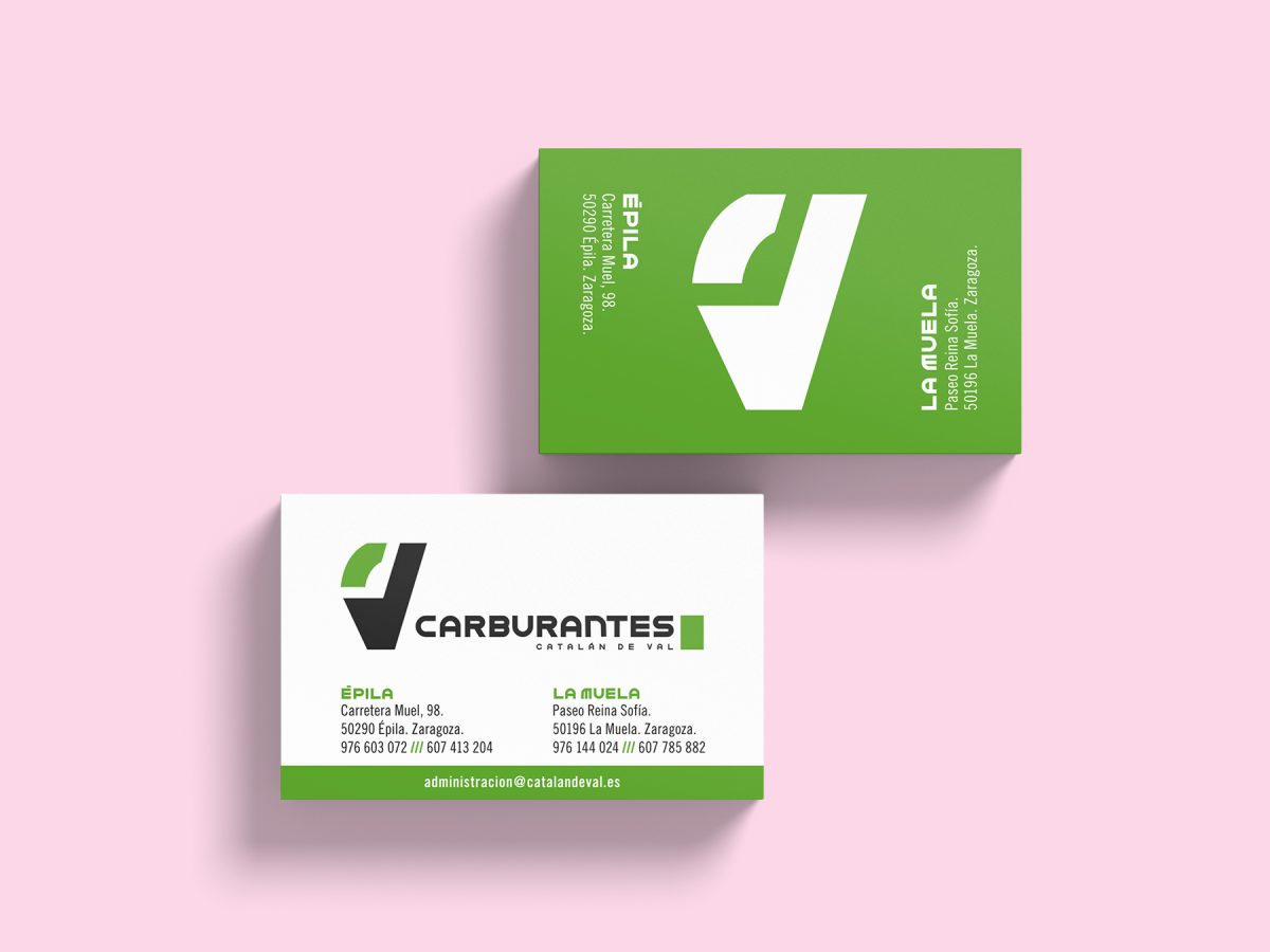 Parte frontal y trasera de las tarjetas de contacto para la empresa Carburantes Catalán de Val